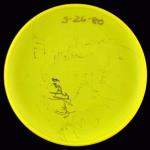 MODEL -  1975 World Class Frisbee 119G 41 Mold Back
COLOR - Yellow
WEIGHT - 119gr
CONDITION - Used
COMMENT - Signed by players in tournament
